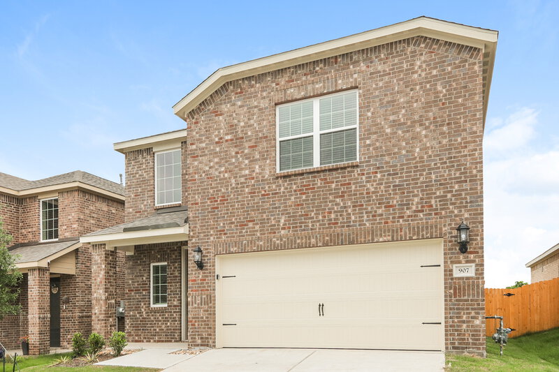 2,158/Mo, 907 Princeton Hts Princeton, TX 75407 Front View