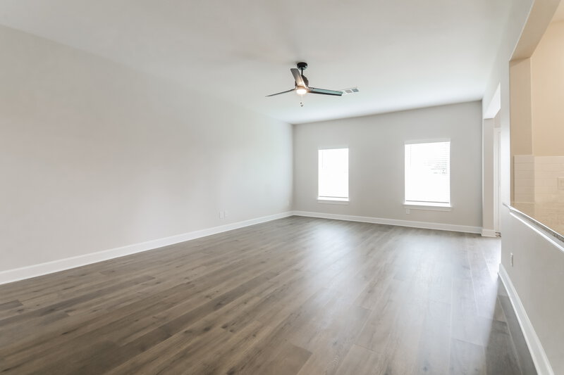 2,225/Mo, 804 Princeton Heights Blvd Princeton, TX 75407 Living Room View 2