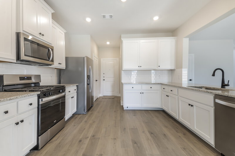 2,225/Mo, 804 Princeton Heights Blvd Princeton, TX 75407 Kitchen View