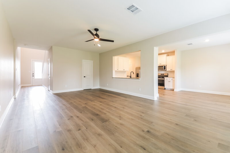 2,160/Mo, 706 Princeton Heights Blvd Princeton, TX 75407 Living Room View 2