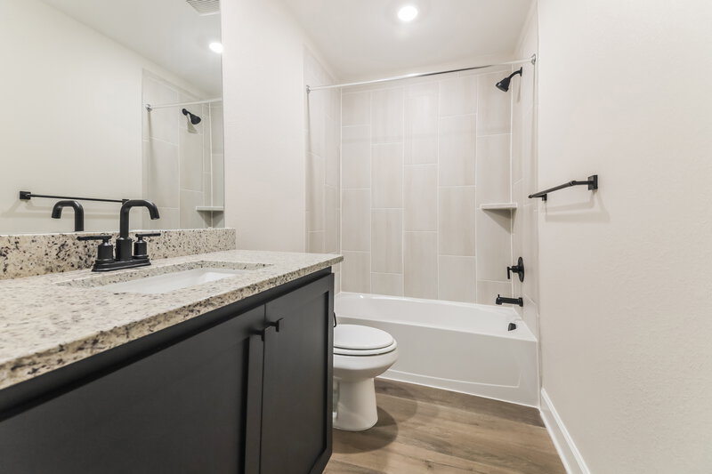 2,160/Mo, 706 Princeton Heights Blvd Princeton, TX 75407 Bathroom View