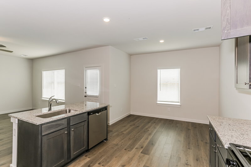 2,276/Mo, 422 Watson Ct Venus, TX 76084 Kitchen View