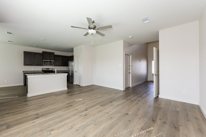 2,195/Mo, 301 Patton Ln Venus, TX 76084 Living Room View 2