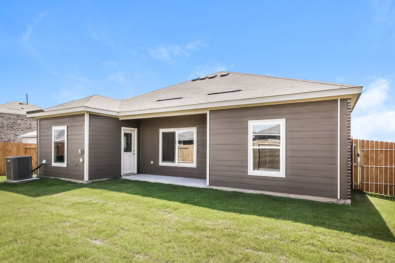 2,300/Mo, 309 Julian Davis Dr Venus, TX 76084 Rear View 2