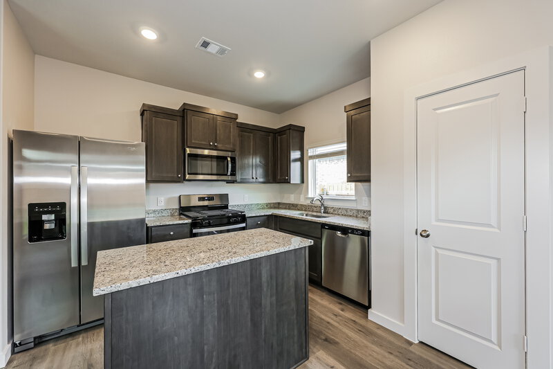 2,300/Mo, 107 Condie Russell Ave Venus, TX 76084 Misc View 5
