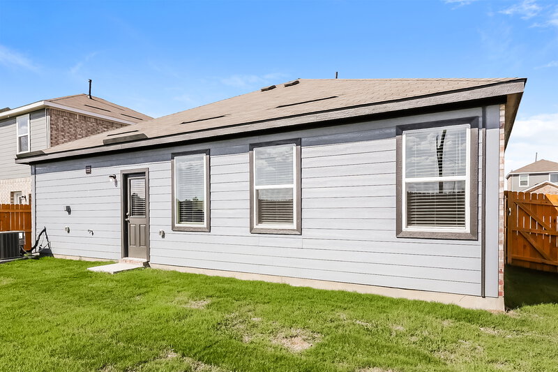 2,355/Mo, 313 Patton Ln Venus, TX 76084 Rear View 2
