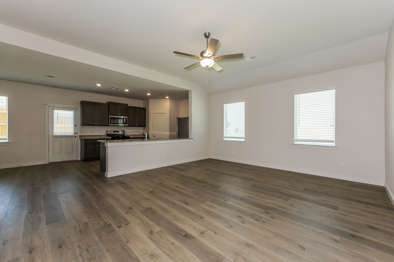 2,355/Mo, 231 Patton Ln Venus, TX 76084 Living Room View 2