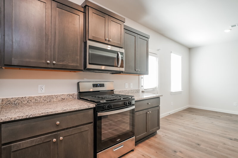 2,355/Mo, 105 Condie Russell Ave Venus, TX 76084 Kitchen View 2