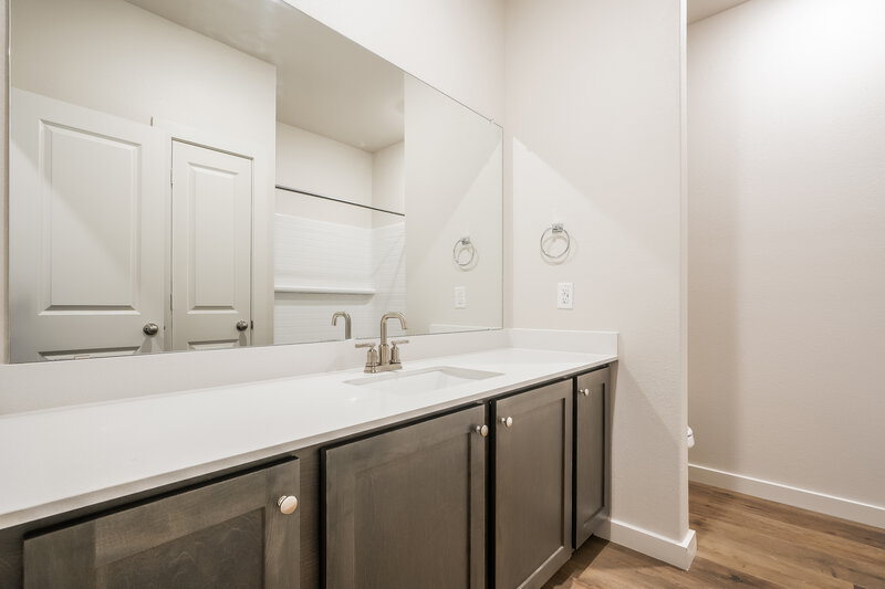 2,355/Mo, 105 Condie Russell Ave Venus, TX 76084 Bathroom View