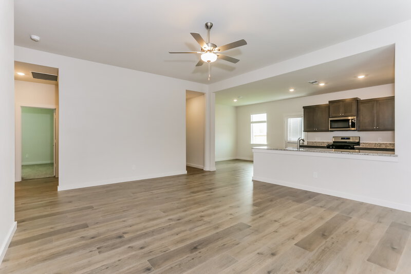2,355/Mo, 208 Julian Davis Dr Venus, TX 76084 Living Room View 3