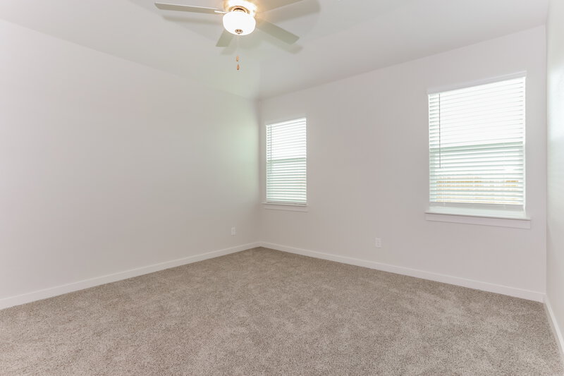 2,355/Mo, 208 Julian Davis Dr Venus, TX 76084 Main Bedroom View