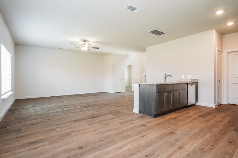 2,445/Mo, 310 Patton Ln Venus, TX 76084 Living Room View 2