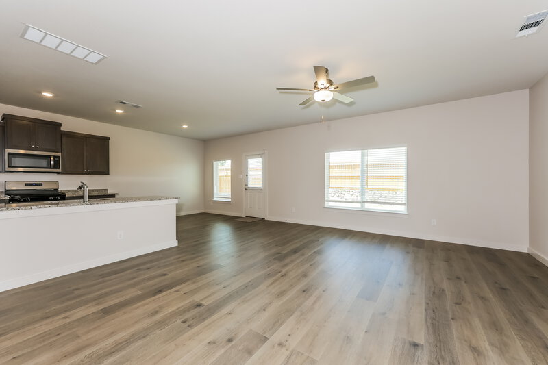 2,370/Mo, 227 Patton Ln Venus, TX 76084 Living Room View 3