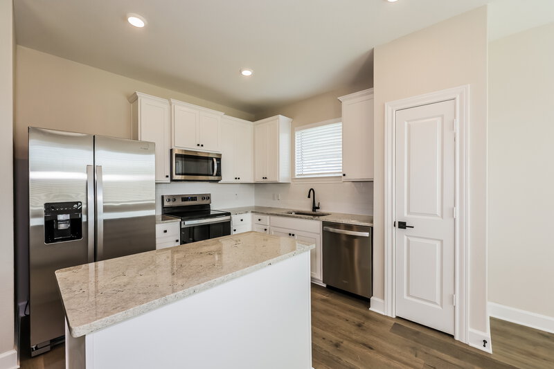 2,135/Mo, 345 Magnolia Blvd Hutchins, TX 75141 Kitchen View 2