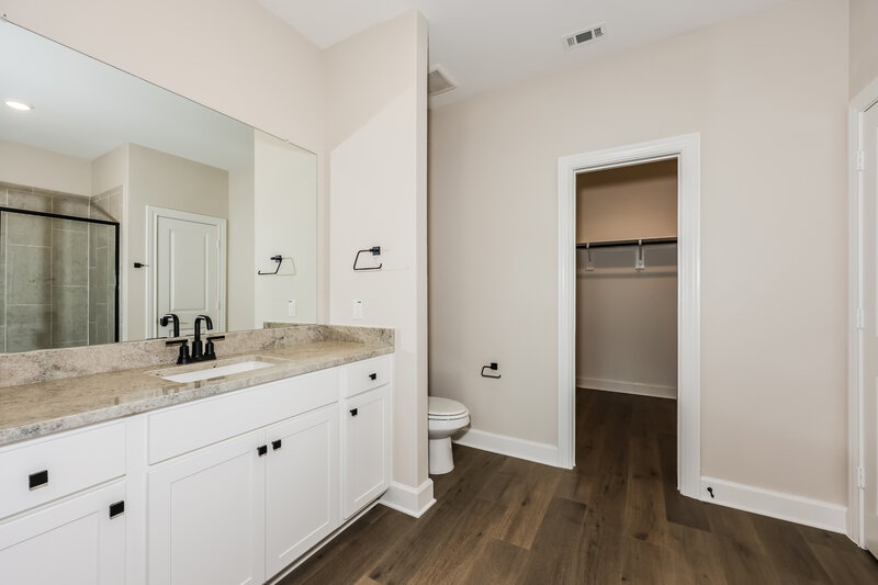 2,135/Mo, 345 Magnolia Blvd Hutchins, TX 75141 Main Bathroom View
