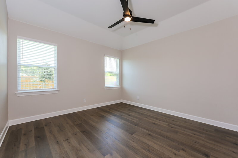 2,350/Mo, 329 Magnolia Blvd Hutchins, TX 75141 Main Bedroom View