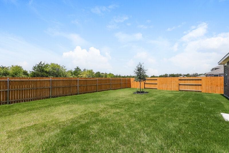 2,350/Mo, 329 Magnolia Blvd Hutchins, TX 75141 Backyard View