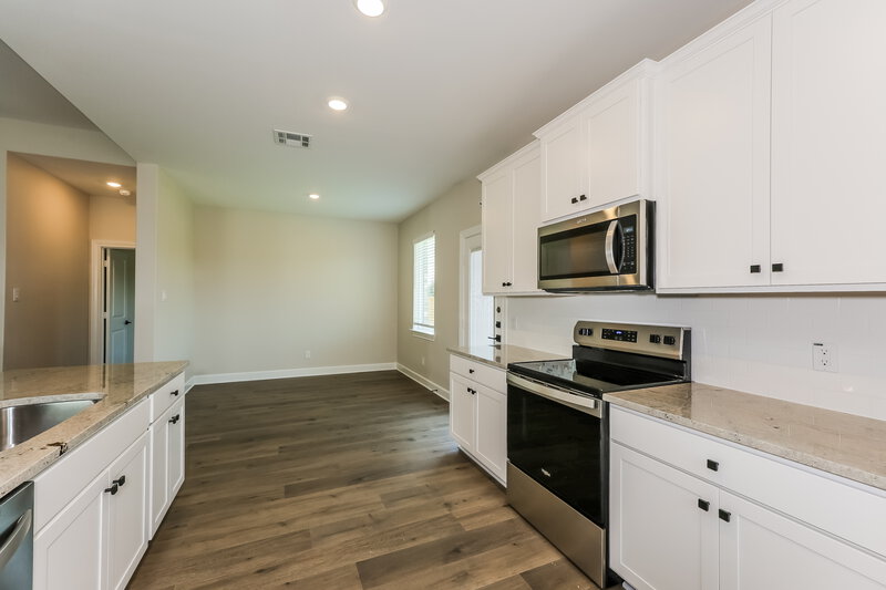 2,350/Mo, 313 Magnolia Blvd Hutchins, TX 75141 Kitchen View 2