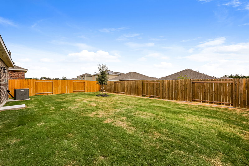 2,400/Mo, 312 Live Oak Ln Hutchins, TX 75141 Rear View