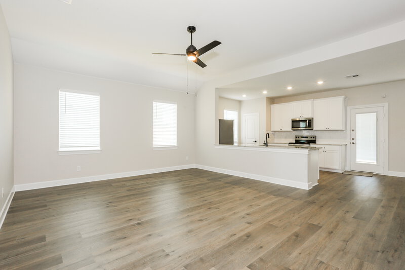 2,320/Mo, 336 Live Oak Ln Hutchins, TX 75141 Living Room View