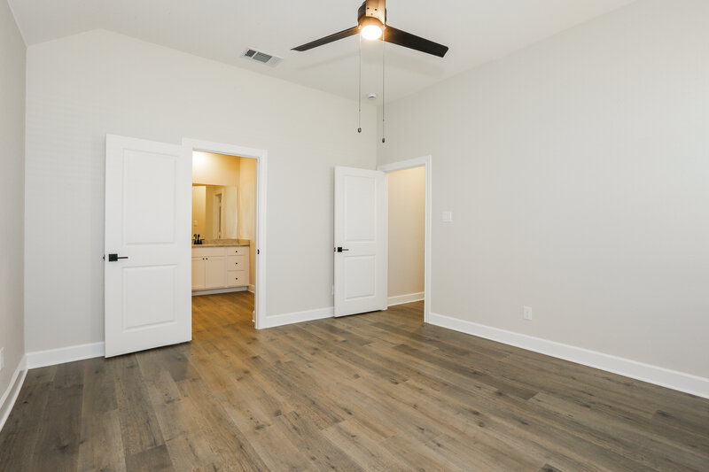 2,320/Mo, 336 Live Oak Ln Hutchins, TX 75141 Main Bedroom View 2