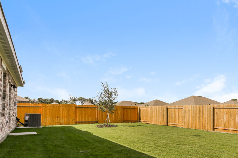 2,320/Mo, 336 Live Oak Ln Hutchins, TX 75141 Rear View