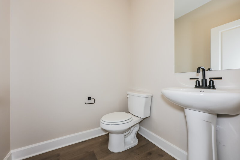 2,580/Mo, 325 Magnolia Blvd Hutchins, TX 75141 Bathroom View