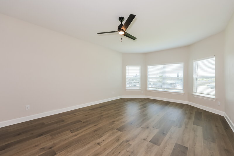 2,585/Mo, 309 Magnolia Blvd Hutchins, TX 75141 Main Bedroom View 2