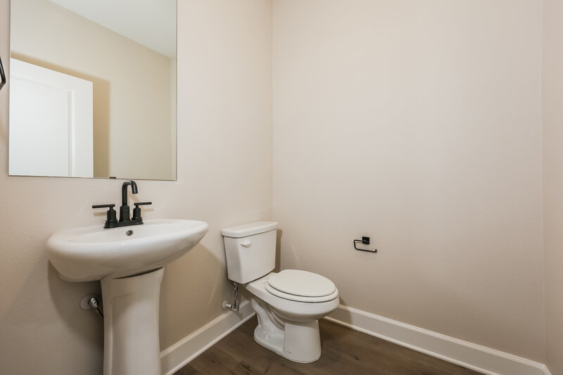 2,585/Mo, 309 Magnolia Blvd Hutchins, TX 75141 Bathroom View