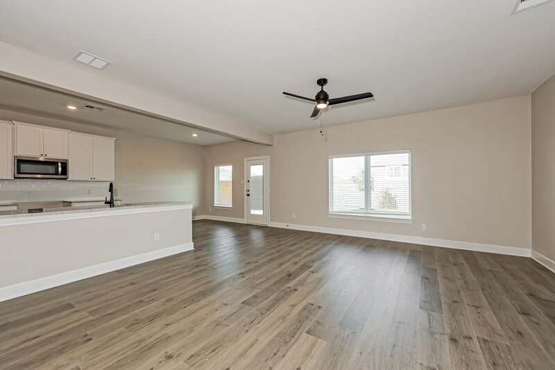 2,580/Mo, 308 Live Oak Ln Hutchins, TX 75141 Living Room View