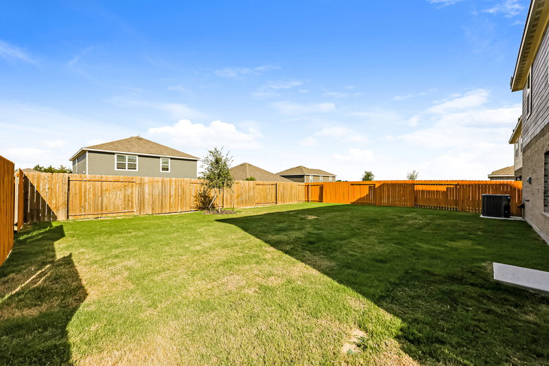 2,580/Mo, 308 Live Oak Ln Hutchins, TX 75141 Rear View
