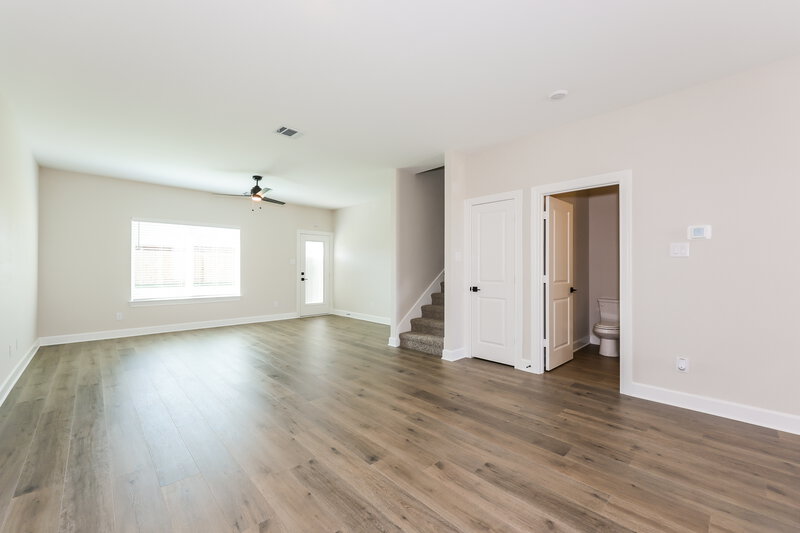 2,635/Mo, 1013 Holly Dr Hutchins, TX 75141 Living Room View