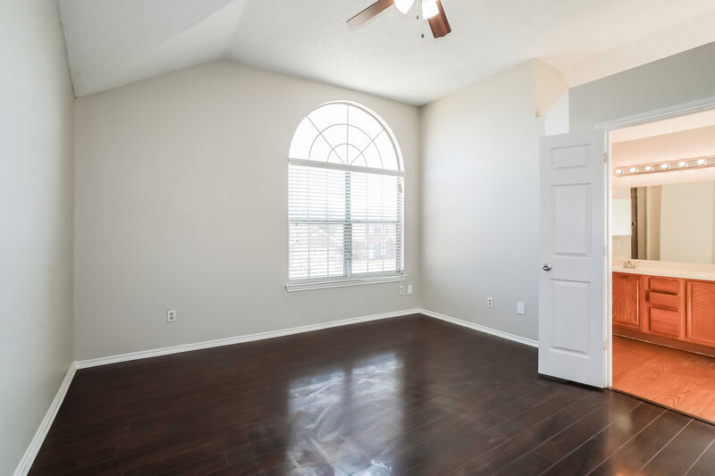 2,630/Mo, 3301 Wilmington Dr Grand Prairie, TX 75052 Main Bedroom View
