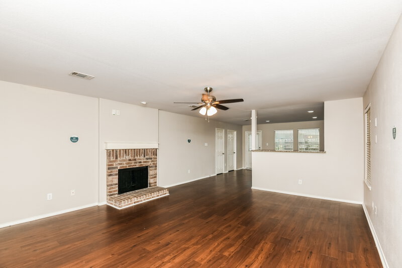 1,830/Mo, 10213 Feldspar Dr Fort Worth, TX 76131 Living Room View