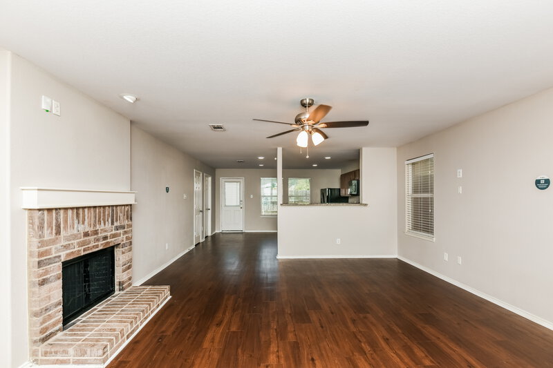 1,830/Mo, 10213 Feldspar Dr Fort Worth, TX 76131 Living Room View 2