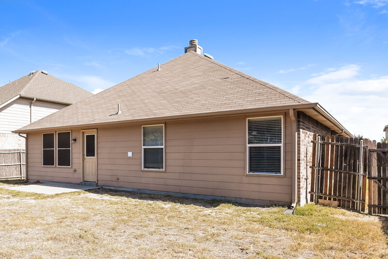 1,830/Mo, 10213 Feldspar Dr Fort Worth, TX 76131 Rear View