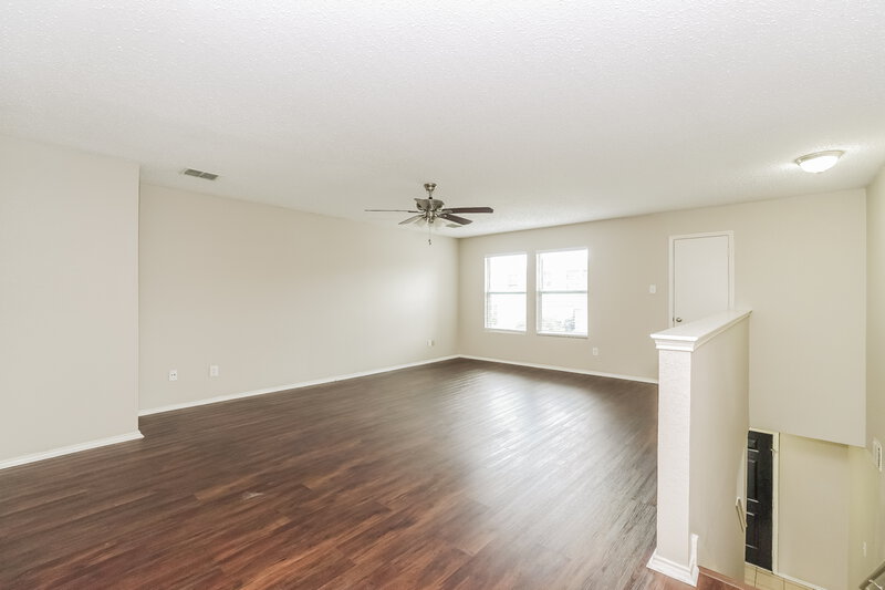 2,900/Mo, 5409 New Castleton Ln Fort Worth, TX 76135 Loft View