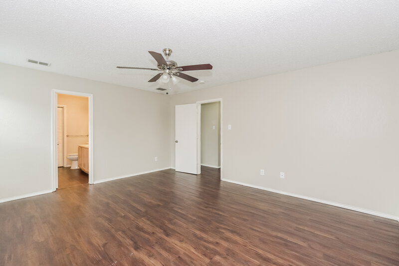 2,900/Mo, 5409 New Castleton Ln Fort Worth, TX 76135 Main Bedroom View
