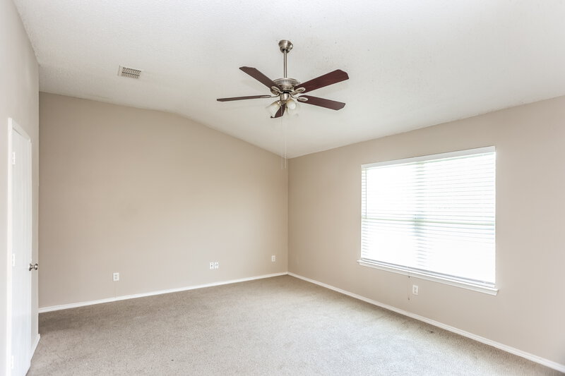 2,255/Mo, 4625 Sleepy Ridge Cir Fort Worth, TX 76133 Main Bedroom View 2