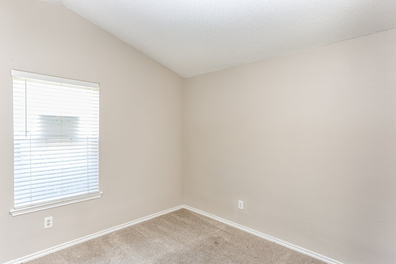 2,255/Mo, 4625 Sleepy Ridge Cir Fort Worth, TX 76133 Bedroom View