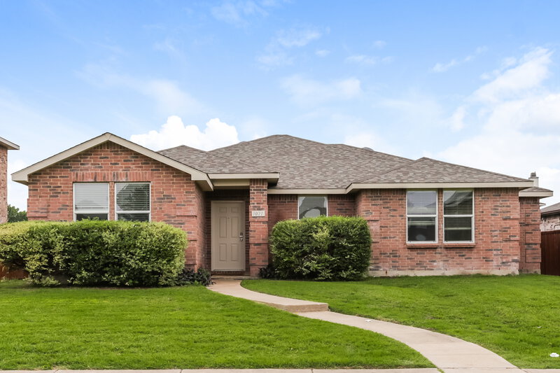 2,235/Mo, 1021 Badger Run Lancaster, TX 75134 External View