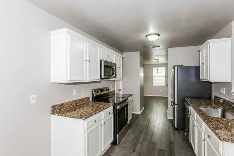 2,235/Mo, 1021 Badger Run Lancaster, TX 75134 Kitchen View 2