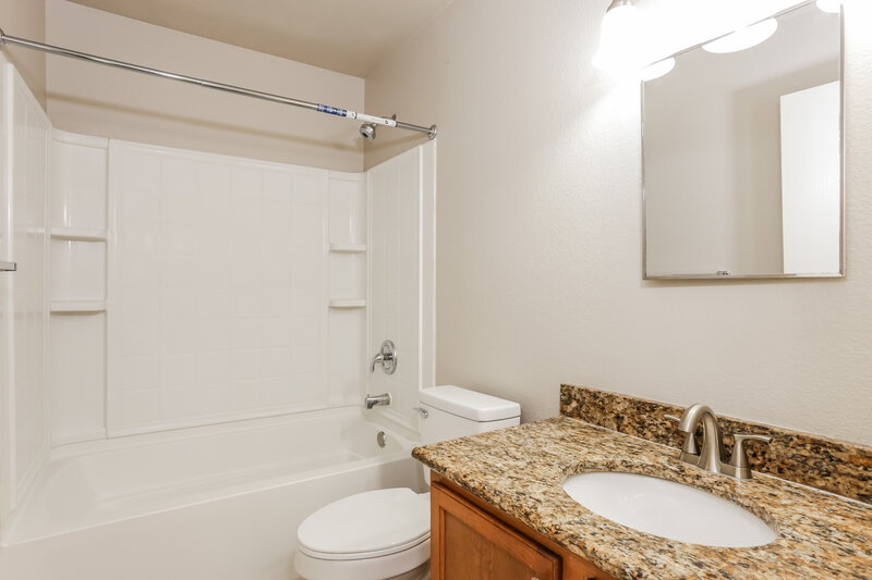2,235/Mo, 1021 Badger Run Lancaster, TX 75134 Bathroom View