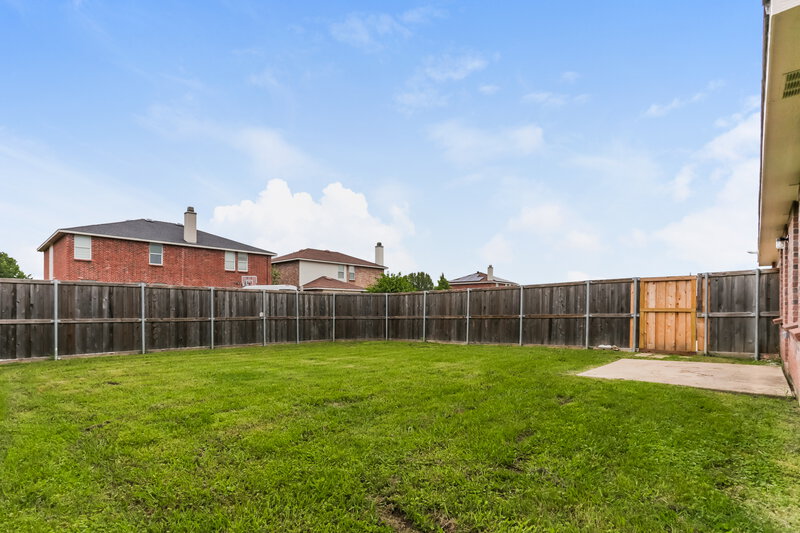 2,235/Mo, 1021 Badger Run Lancaster, TX 75134 Rear View