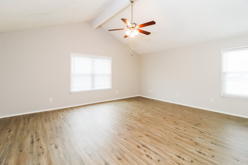3,400/Mo, 6720 Copperwood Ct Arlington, TX 76001 Main Bedroom View