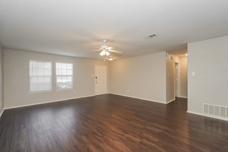 1,805/Mo, 2545 Grand Gulf Rd Fort Worth, TX 76123 Living Room View