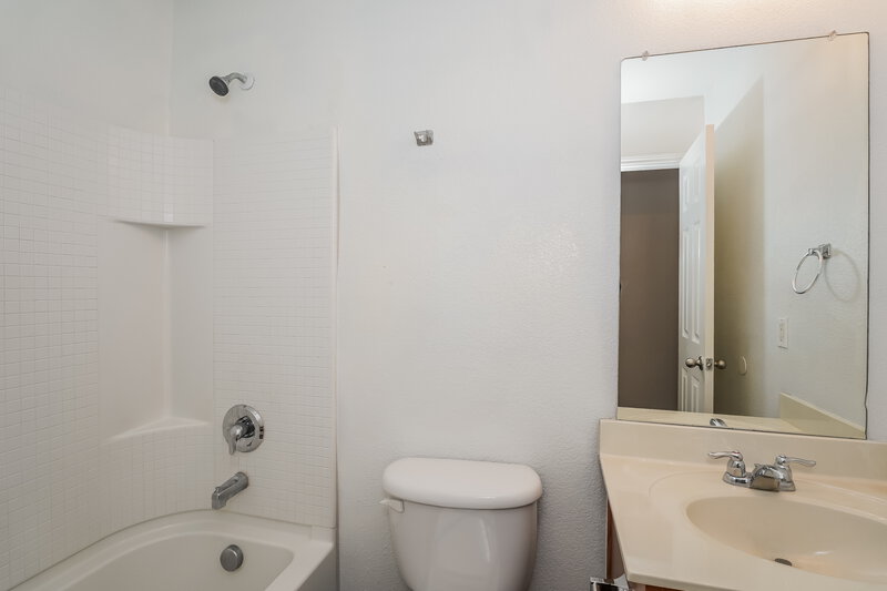1,805/Mo, 2545 Grand Gulf Rd Fort Worth, TX 76123 Bathroom View