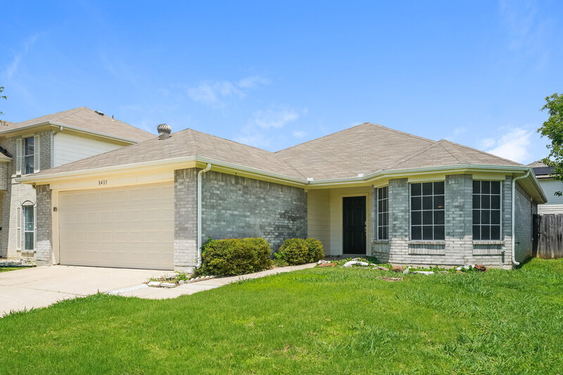 2,285/Mo, 8413 Canvasback Ln Dallas, TX 75249 Front View