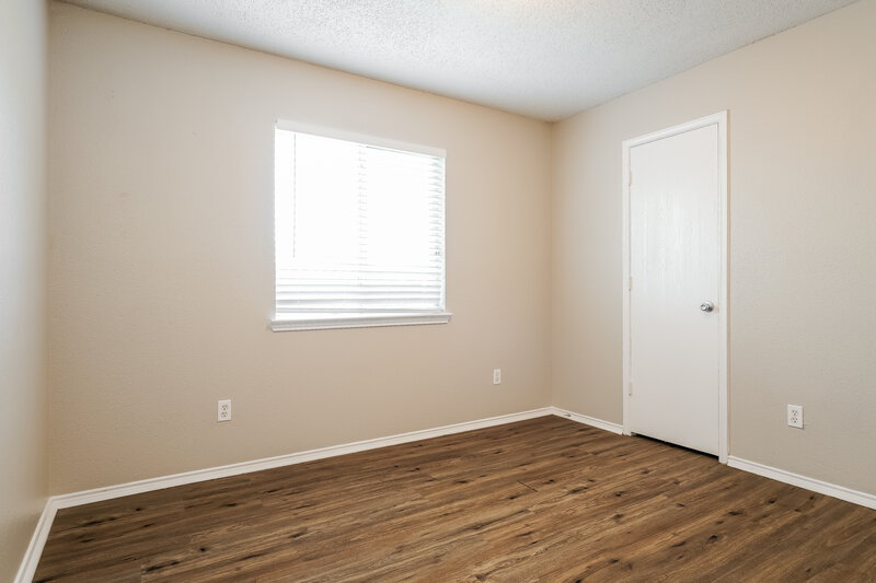 2,285/Mo, 8413 Canvasback Ln Dallas, TX 75249 Bedroom View