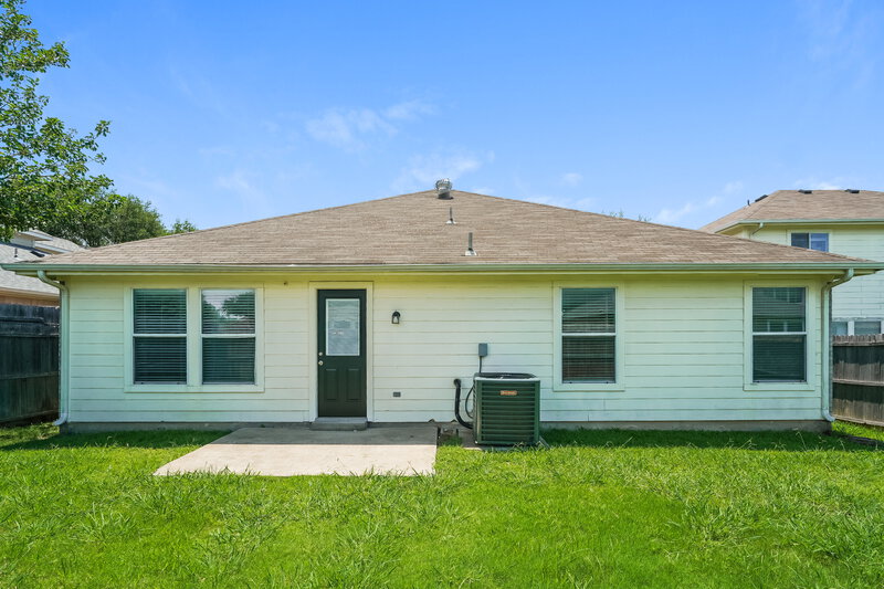 2,285/Mo, 8413 Canvasback Ln Dallas, TX 75249 Rear View